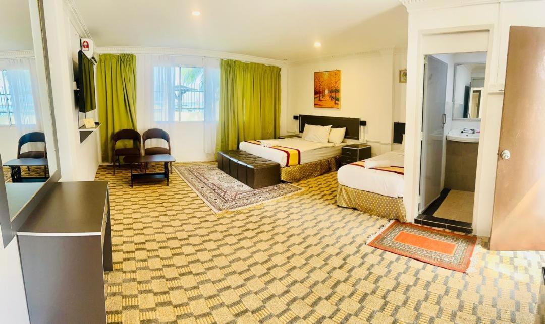Green Town Hotel And Resort Port Dickson Exterior photo