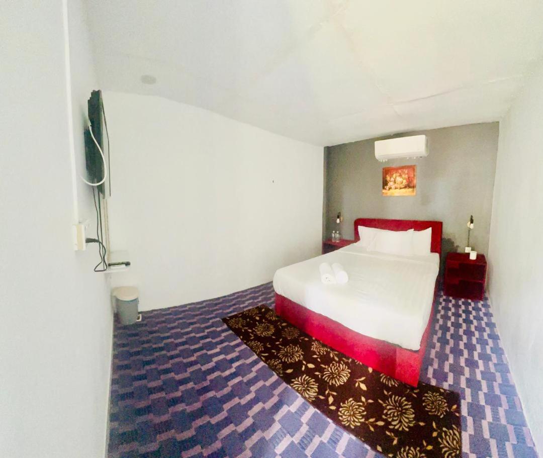 Green Town Hotel And Resort Port Dickson Exterior photo